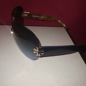 Navy blue Tory Burch sunglasses